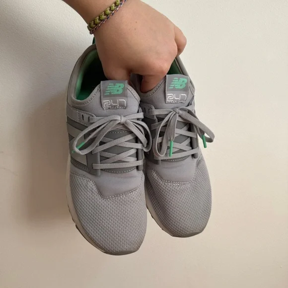 New Balance 247 - Picture 3 of 7
